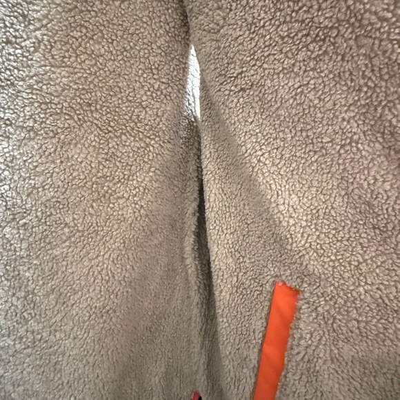 Carhartt utility vest - Picture 6 of 7